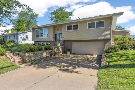 2422 Kilimanjaro Drive NE Cedar Rapids IA 52402