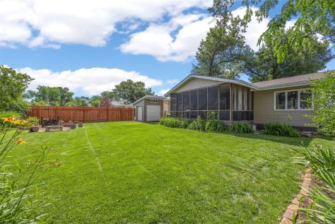 2422 Kilimanjaro Drive NE Cedar Rapids IA 52402