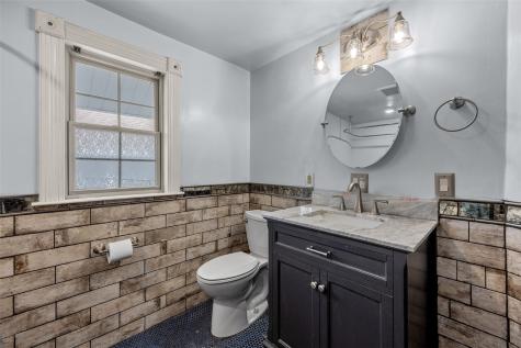 409 34th Street NE Cedar Rapids IA 52402