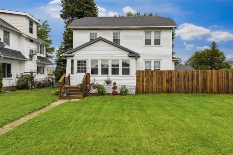 904 2ND Avenue Vinton IA 52349