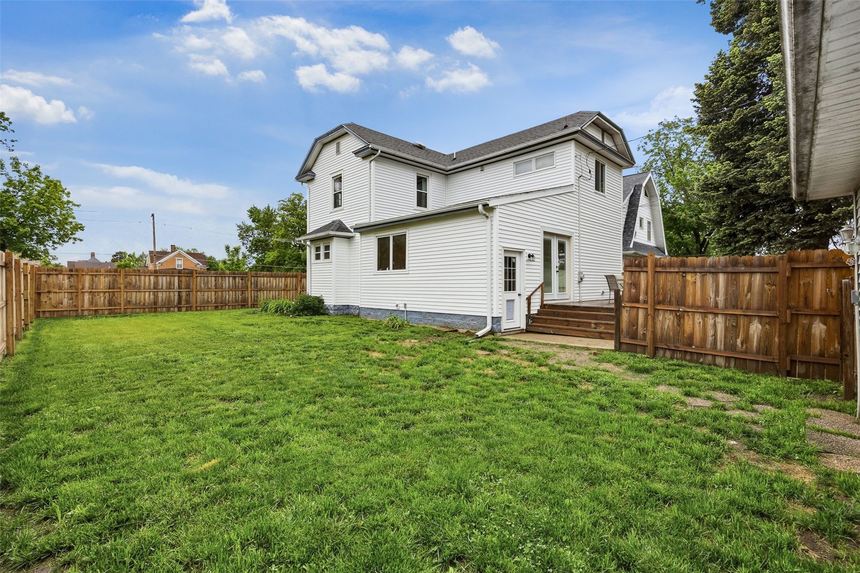 904 2nd Avenue Vinton IA 52349