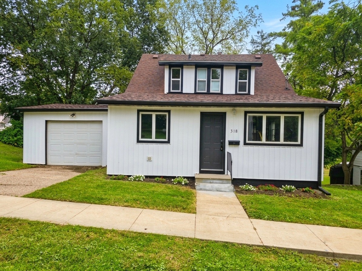 318 W 4th Street Monticello IA 52310