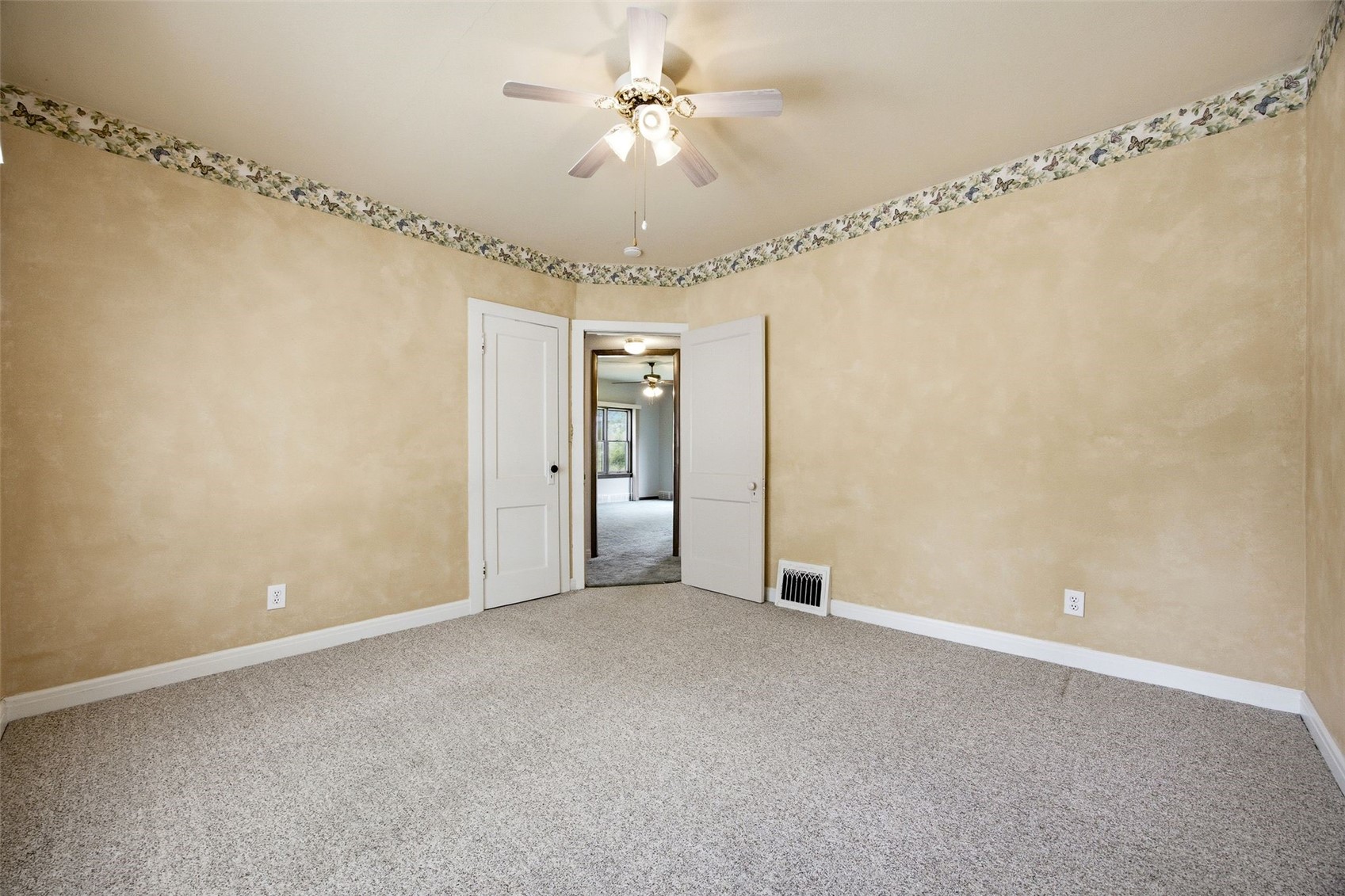 442 4th Avenue Iowa City IA 52245