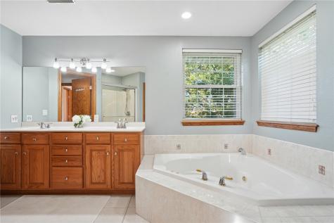 1826 29th Street NW Cedar Rapids IA 52405