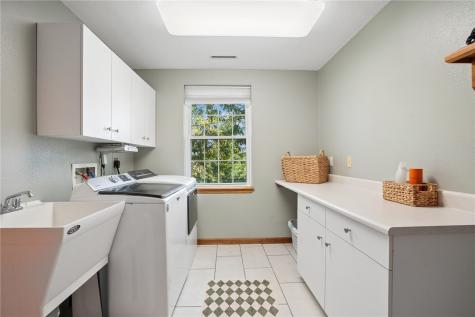 1826 29th Street NW Cedar Rapids IA 52405