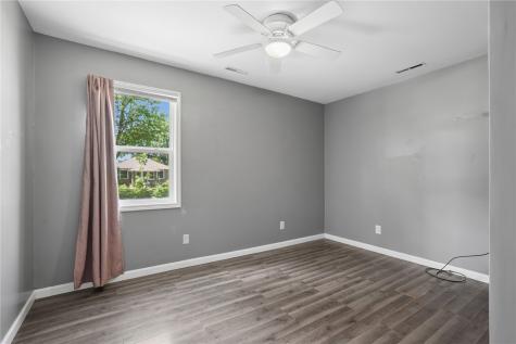 1052 Daniels Street NE Cedar Rapids IA 52402