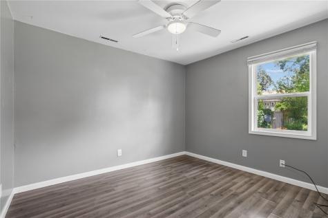 1052 Daniels Street NE Cedar Rapids IA 52402