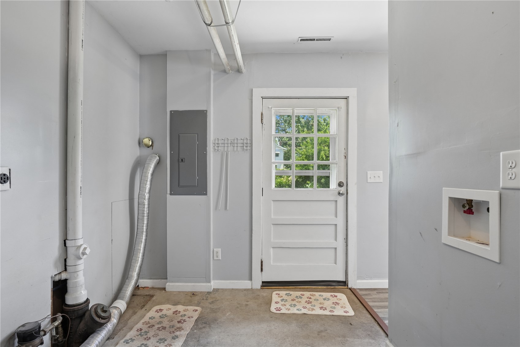 1052 Daniels Street NE Cedar Rapids IA 52402