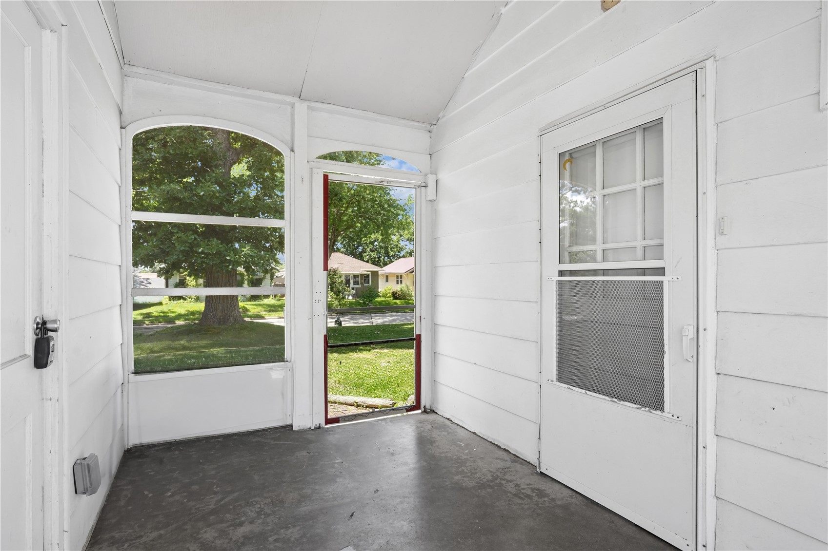 1052 Daniels Street NE Cedar Rapids IA 52402