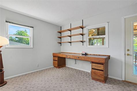 283 Sussex Drive NE Cedar Rapids IA 52402