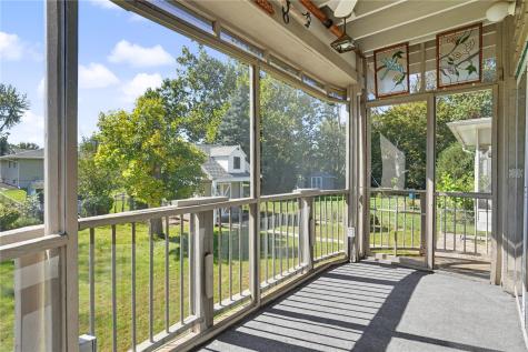 283 Sussex Drive NE Cedar Rapids IA 52402