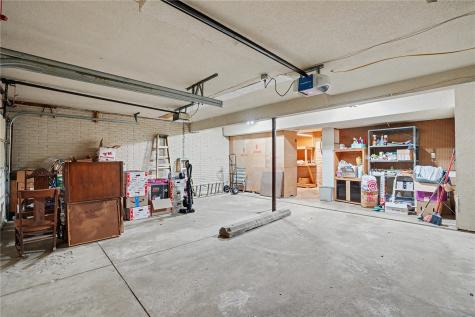 283 Sussex Drive NE Cedar Rapids IA 52402