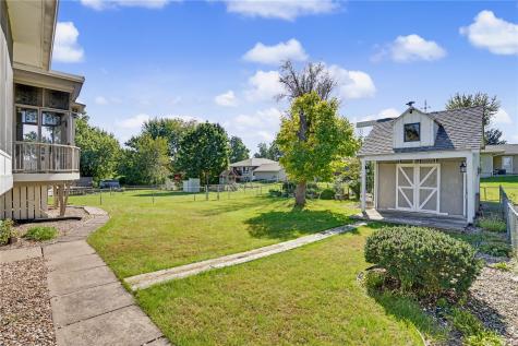 283 Sussex Drive NE Cedar Rapids IA 52402