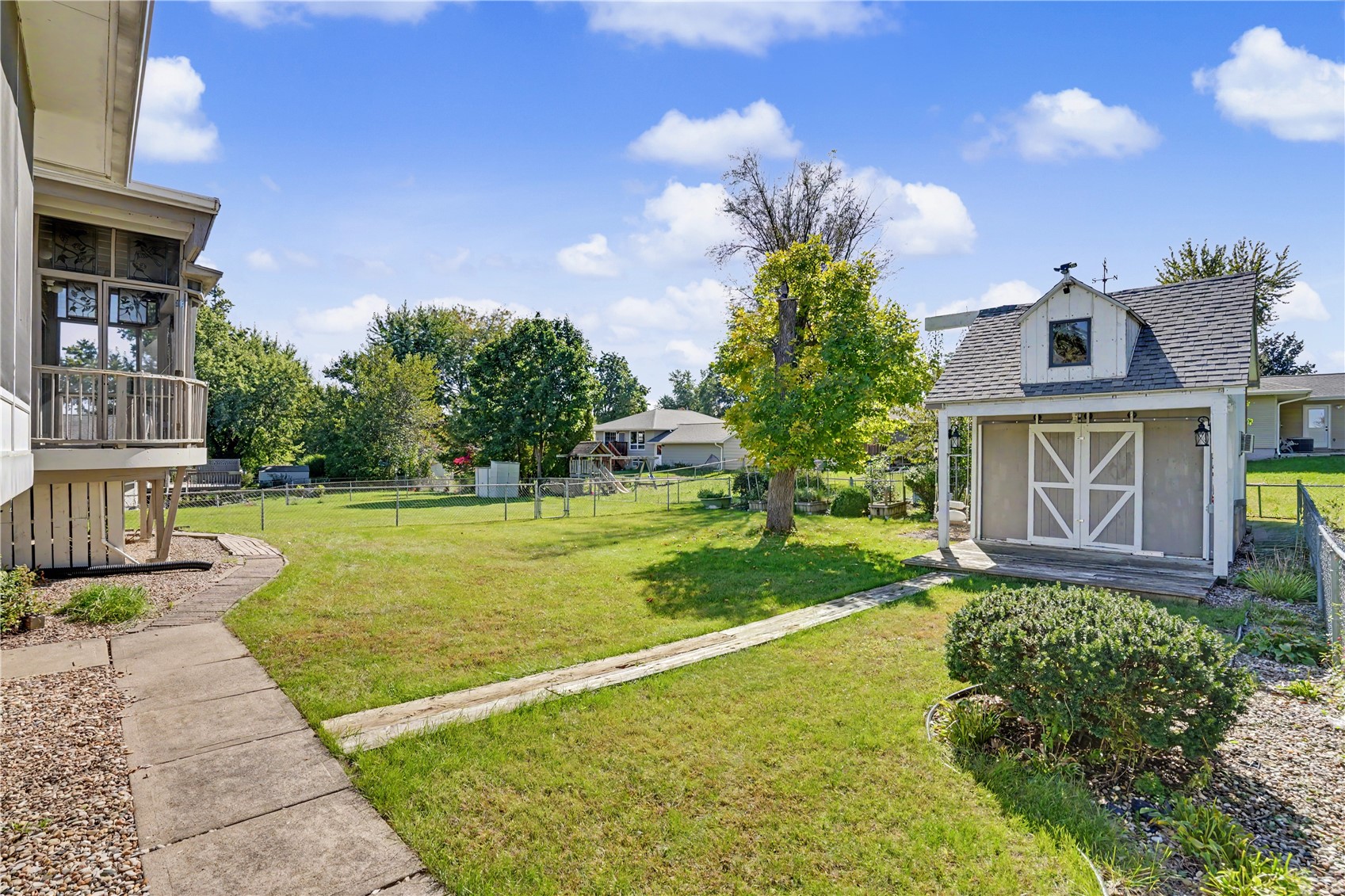 283 Sussex Drive NE Cedar Rapids IA 52402