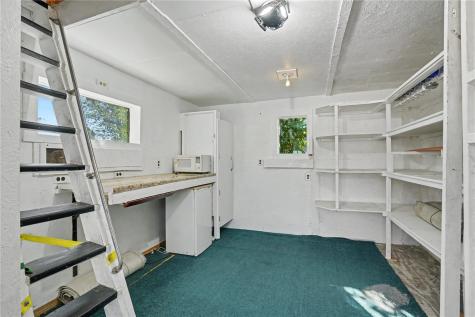 283 Sussex Drive NE Cedar Rapids IA 52402
