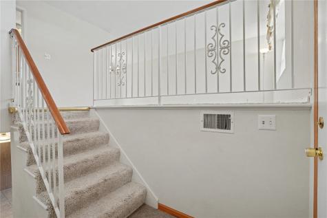 283 Sussex Drive NE Cedar Rapids IA 52402
