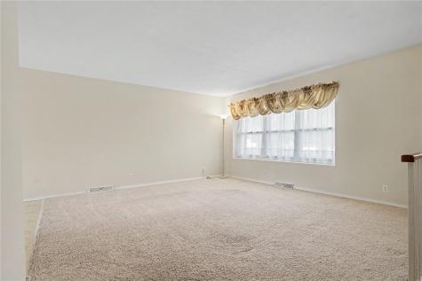 283 Sussex Drive NE Cedar Rapids IA 52402