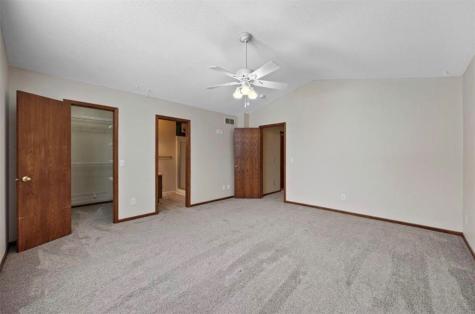 3010 Meadow Glen Street Marion IA 52302