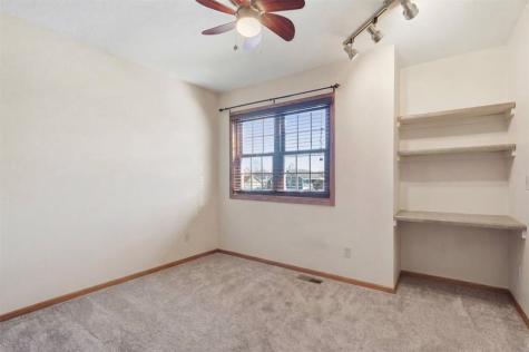 3010 Meadow Glen Street Marion IA 52302