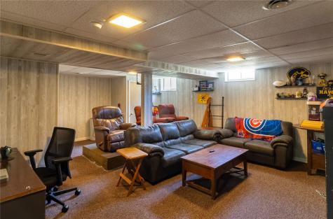 3010 Meadow Glen Street Marion IA 52302