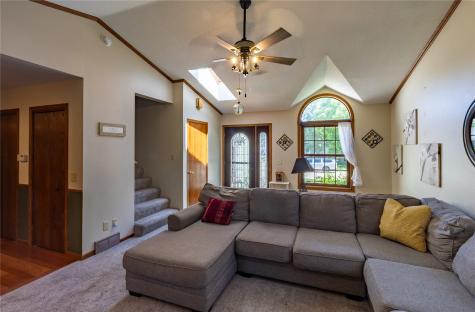 3010 Meadow Glen Street Marion IA 52302