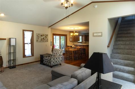 3010 Meadow Glen Street Marion IA 52302