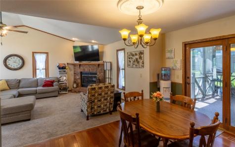 3010 Meadow Glen Street Marion IA 52302