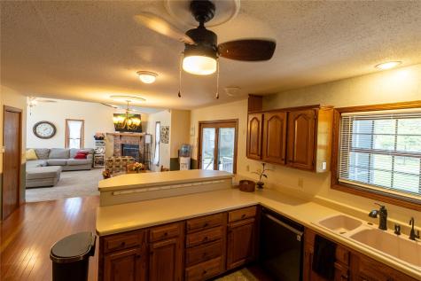 3010 Meadow Glen Street Marion IA 52302