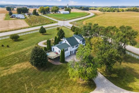 4000 Fay Road Center Point IA 52213