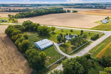 4000 Fay Road Center Point IA 52213