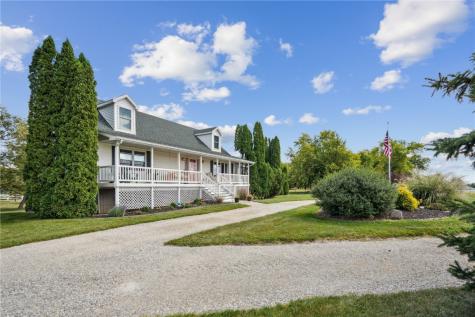 4000 Fay Road Center Point IA 52213