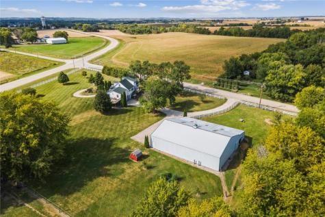 4000 Fay Road Center Point IA 52213