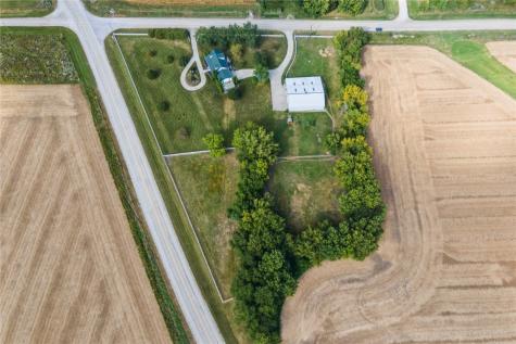4000 Fay Road Center Point IA 52213