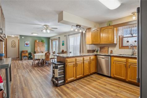 4000 Fay Road Center Point IA 52213
