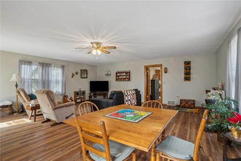 4000 Fay Road Center Point IA 52213