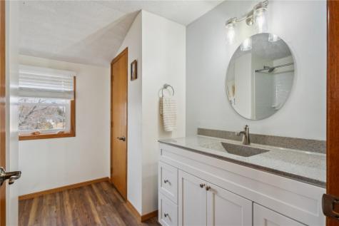4000 Fay Road Center Point IA 52213