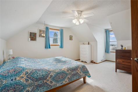 4000 Fay Road Center Point IA 52213