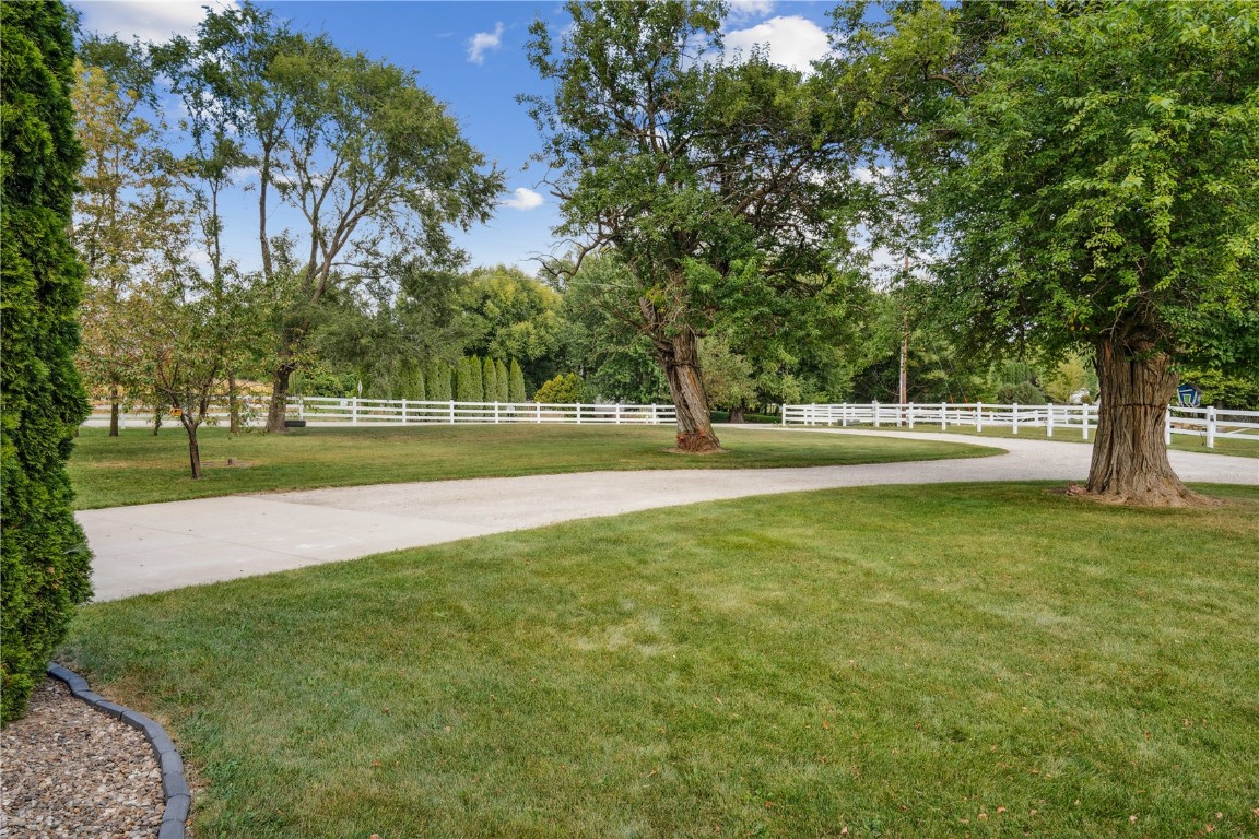 4000 Fay Road Center Point IA 52213