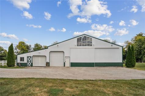 4000 Fay Road Center Point IA 52213