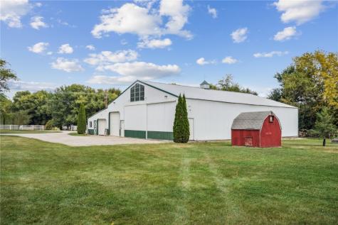 4000 Fay Road Center Point IA 52213