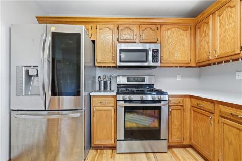 908 Rolling Creek Drive NE Cedar Rapids IA 52402