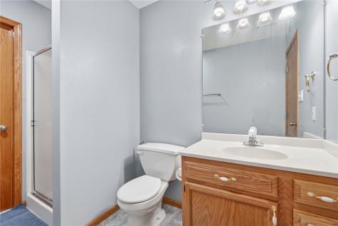908 Rolling Creek Drive NE Cedar Rapids IA 52402