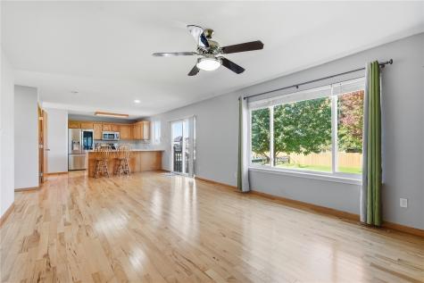 908 Rolling Creek Drive NE Cedar Rapids IA 52402
