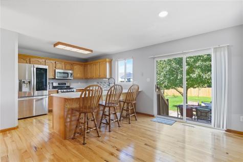 908 Rolling Creek Drive NE Cedar Rapids IA 52402