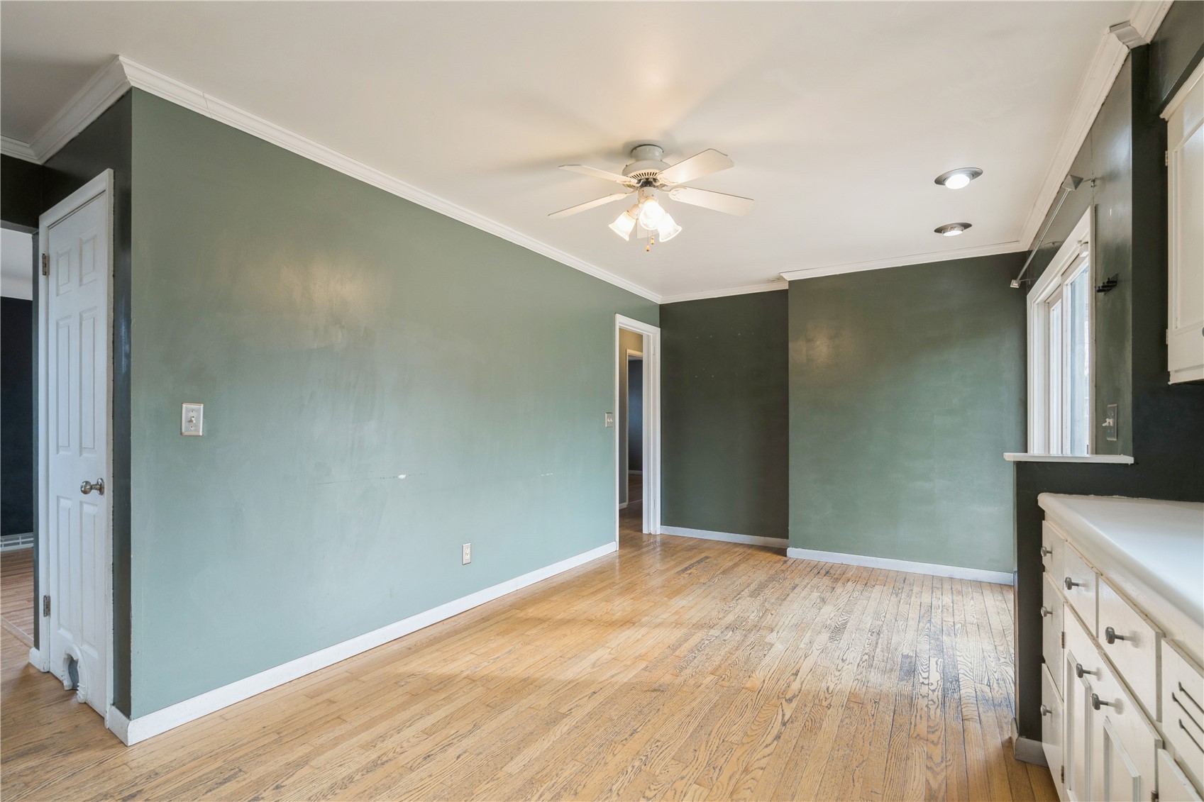 3221 Sue Lane NW Cedar Rapids IA 52405