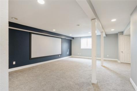 3221 Sue Lane NW Cedar Rapids IA 52405