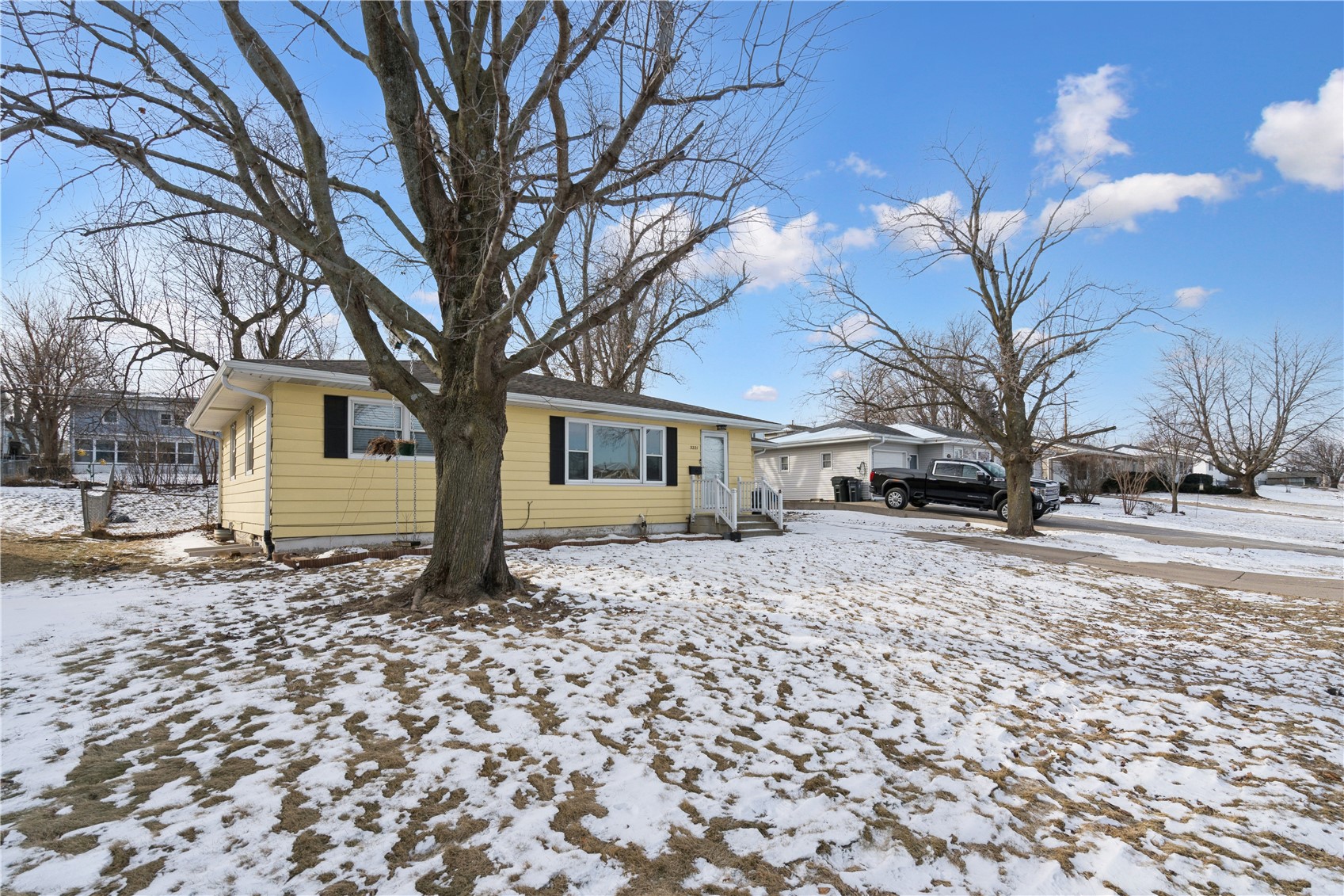 3221 Sue Lane NW Cedar Rapids IA 52405