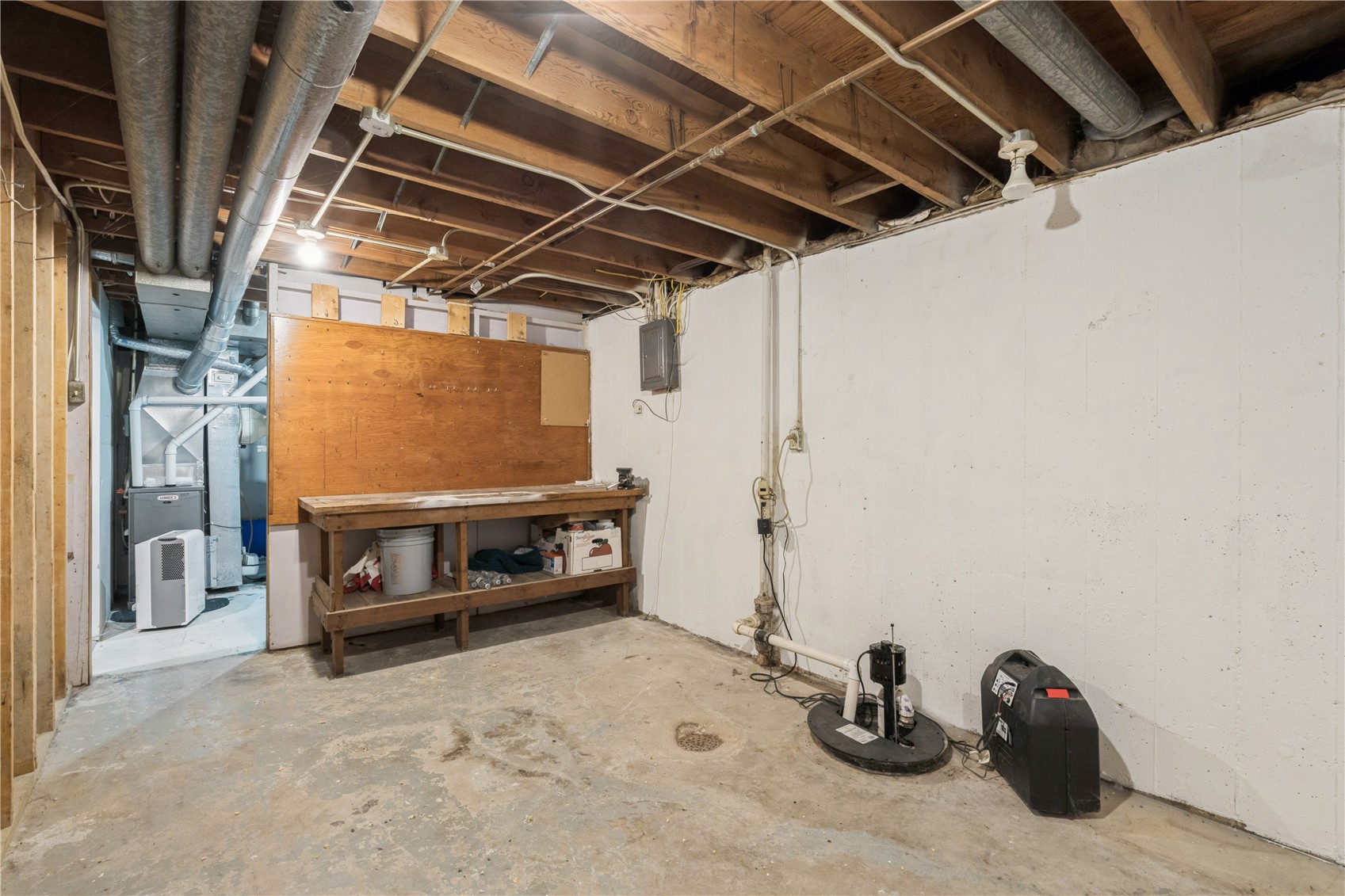 3221 Sue Lane NW Cedar Rapids IA 52405