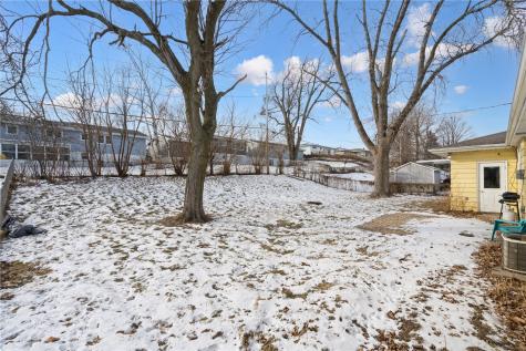 3221 Sue Lane NW Cedar Rapids IA 52405