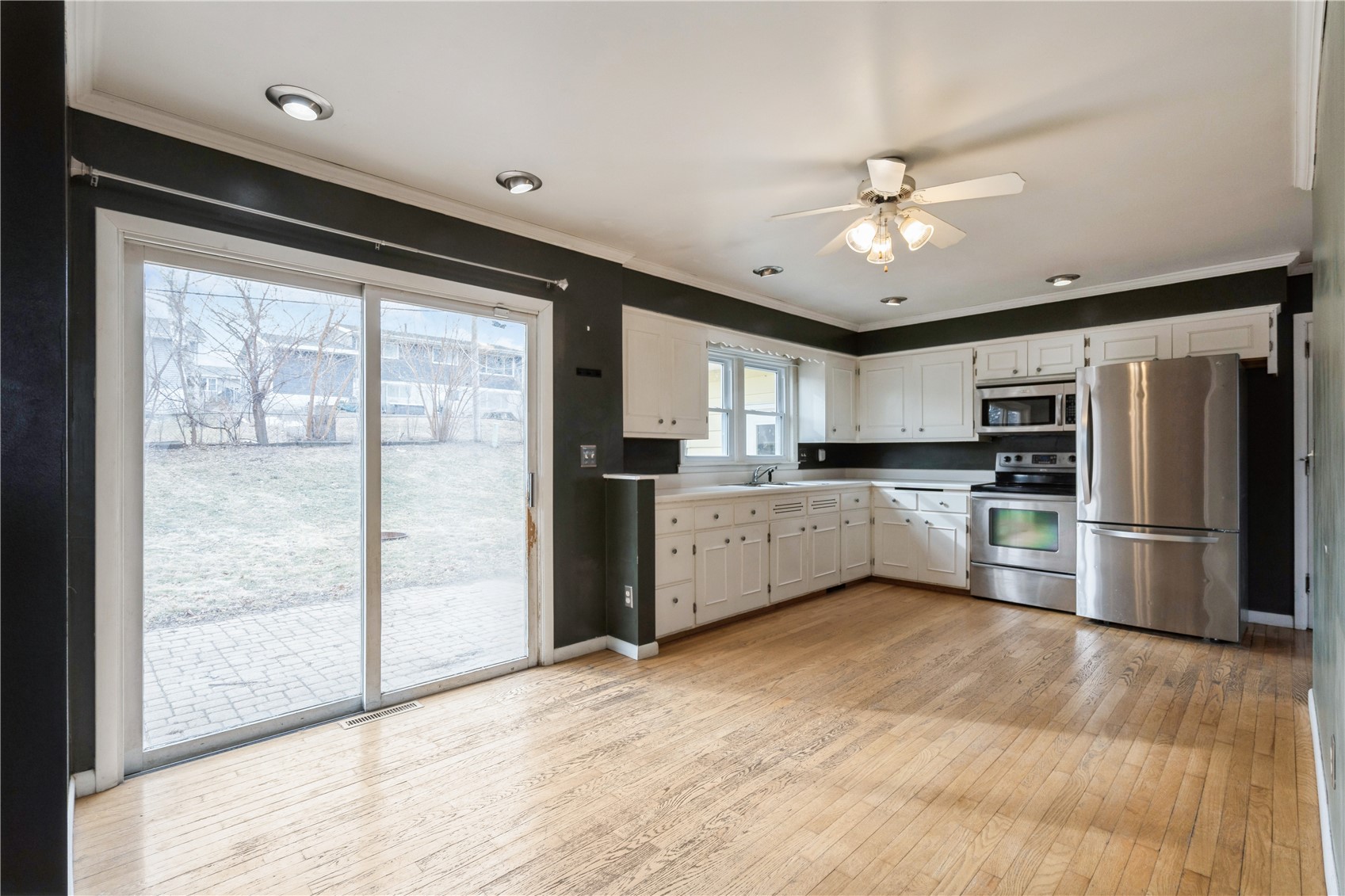 3221 Sue Lane NW Cedar Rapids IA 52405